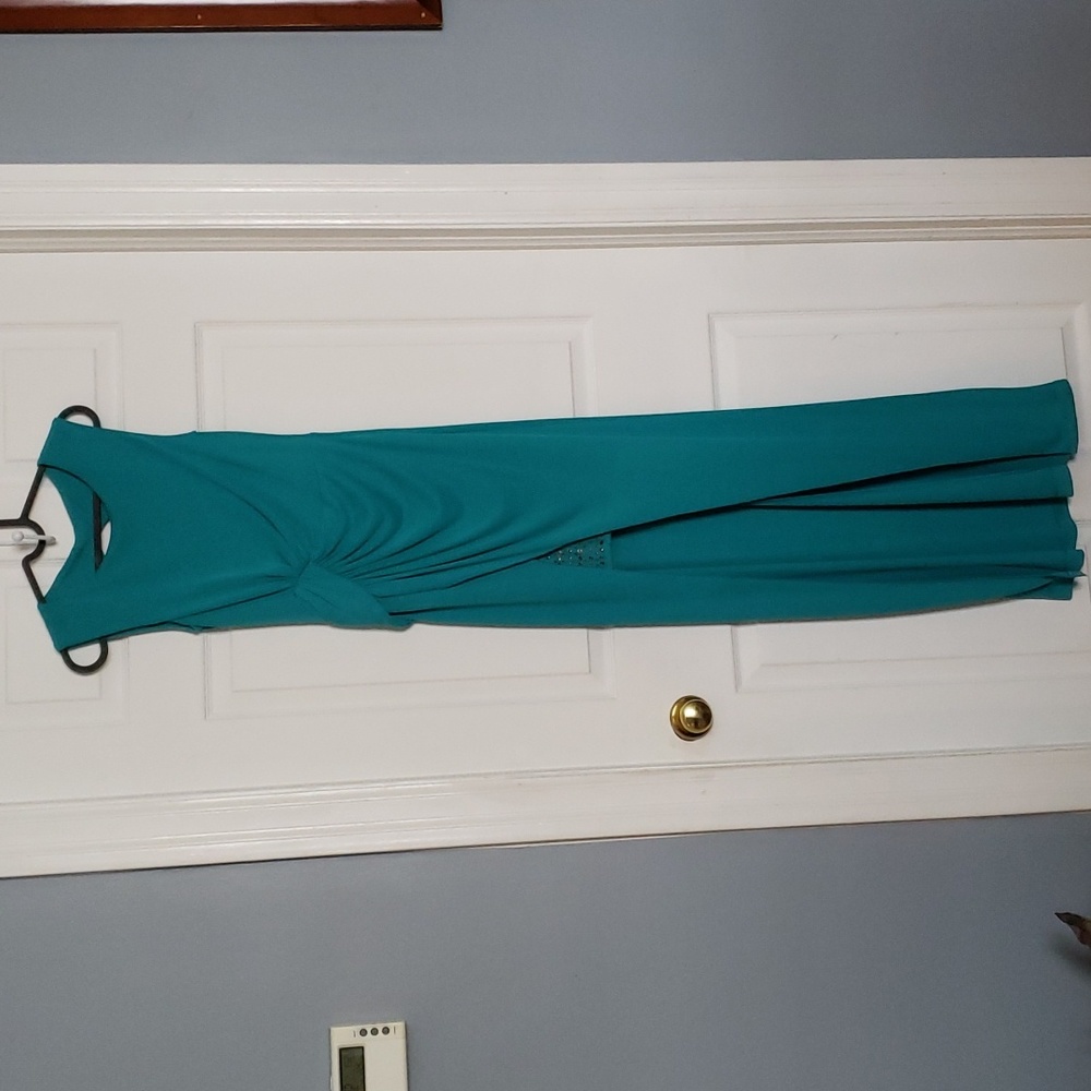 NWT BCBG MAXAZRIA Long Turquoise Dresss